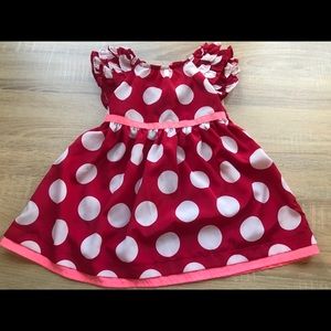 The most adorable polka dot dress